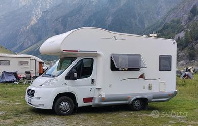 Compatto 5 letto con clima cabina come nuovo