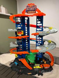 Hot wheels -Ultimate Garage