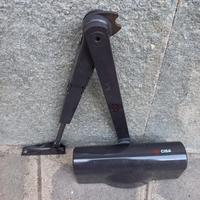 Spingiporta idraulicò