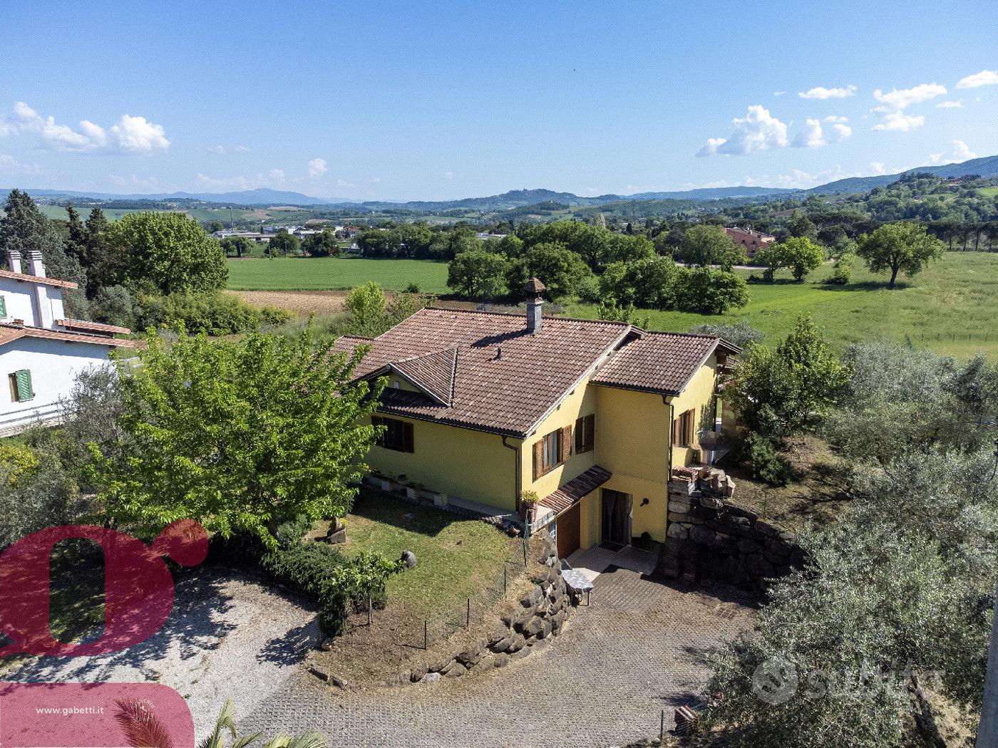 House, 250 m²