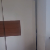 Armadio con ante scorrevoli per camera da letto