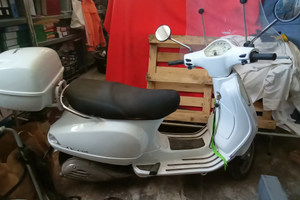 Vespa PIAGGIO lx 150