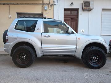mitsubishi pajero v60 3.2 
