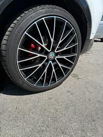 Cerchi in lega R20 + gomme x Alfa Romeo
