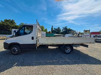 Autocarro iveco 35c15 cassone fisso (14)