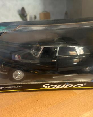 DUE MODELLINI CITROEN DS