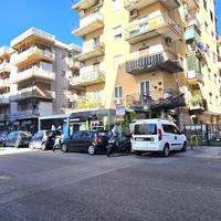 3 LOCALI A NAPOLI