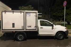 Furgone Toyota Hi-lux di doppia cella isotermica