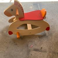 Cavallo a dondolo in legno 1-2 anni