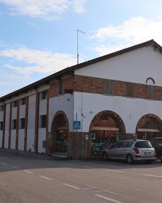 Capannone/negozio a cavallino jesolo