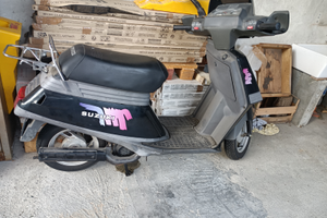 Scooter Suzuki cilindrata 49 cc vintage