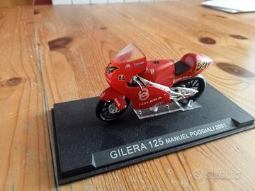Gilera 125 Manuel Poggiali 2001 1/24
