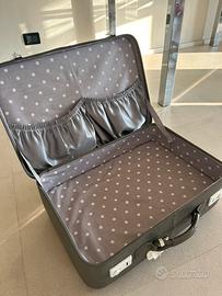 Valigetta in pelle completamente restaurata