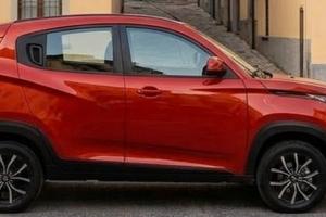 Mahindra kuv 100 benzina GPL 