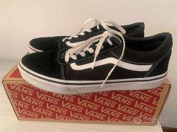 Vans donna