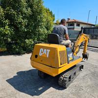 E246- Escavatore Caterpillar