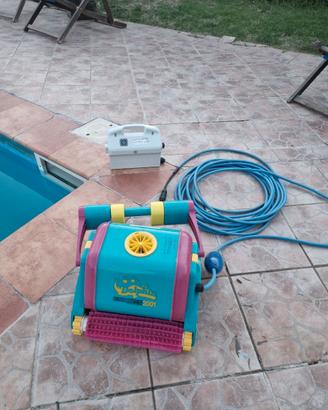 Robot per pulizia piscina