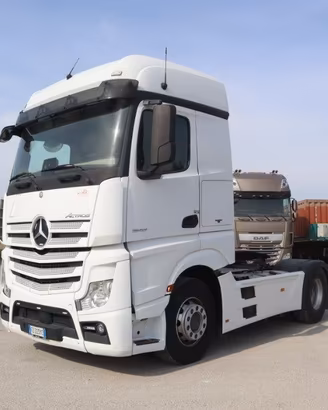 MERCEDES-BENZ 18 48 TRATTORE STRADALE CON IMPIAN