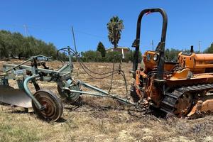 Cingolato OM 655C con Aratro Angeloni B40RH