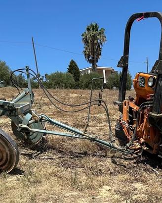 Cingolato OM 655C con Aratro Angeloni B40RH