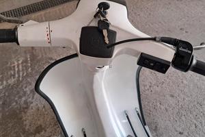 vespa 50 special