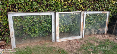 Cancello in ferro e vetro , stile Carlo Scarpa