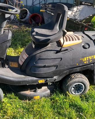 trattorino taglia erba 