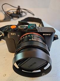 fotocamera reflex sony rx1 full frame compatta 35