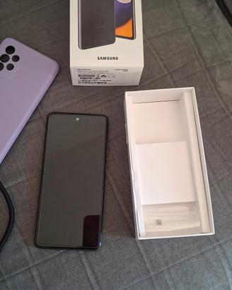 Samsung Galaxy A52 con 2 cover 