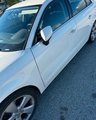 Portiera guidatore Audi A3, 5 porte anno 2013-2017