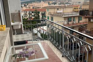 Grazioso bilocale con vista sul centro storico