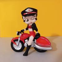 Statuina di Betty boop. È alta circa cm 9,5