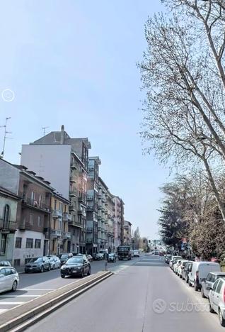 Singola in VIA CERMENATE 350eu LIBERA SUBITO