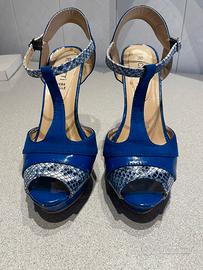 Sandali bluette alti