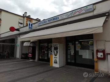 Attività / Licenza di 64 m² con 2 locali a Cesena