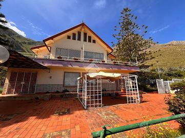 VILLA SINGOLA A PALERMO