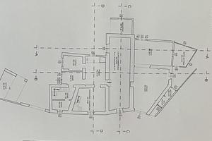 Edificio con terreno e carrabile