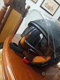 Casco Jet BKR colore nero con visiera usato poco