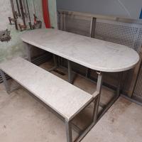 Tavolo con piani in  marmo