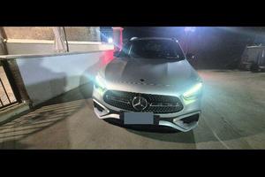 MERCEDES GLA 200D ALLESTIMENTO PREMIUM