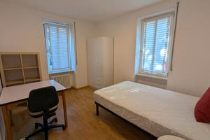 Trento città - Stanza con posto auto