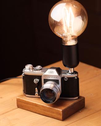 Lampada da tavolo artigianale macchina fotografica