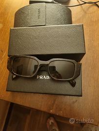 occhiali da sole Prada donna