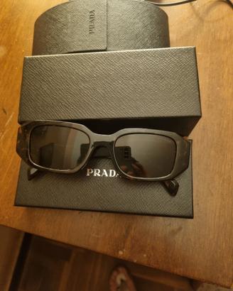 occhiali da sole Prada donna