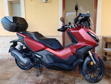 Honda DV350 perfetta per la città e week-end