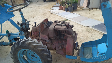 Trattore agricolo