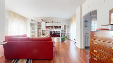 TRIVANI RISTRUTTURATO IN ZONA CENTRALISSIMA