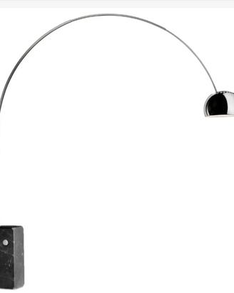 lampada arco flos  con marmo nero 2002