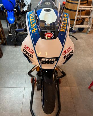 Yamaha R1