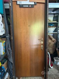 Porte blindate doppia fermata